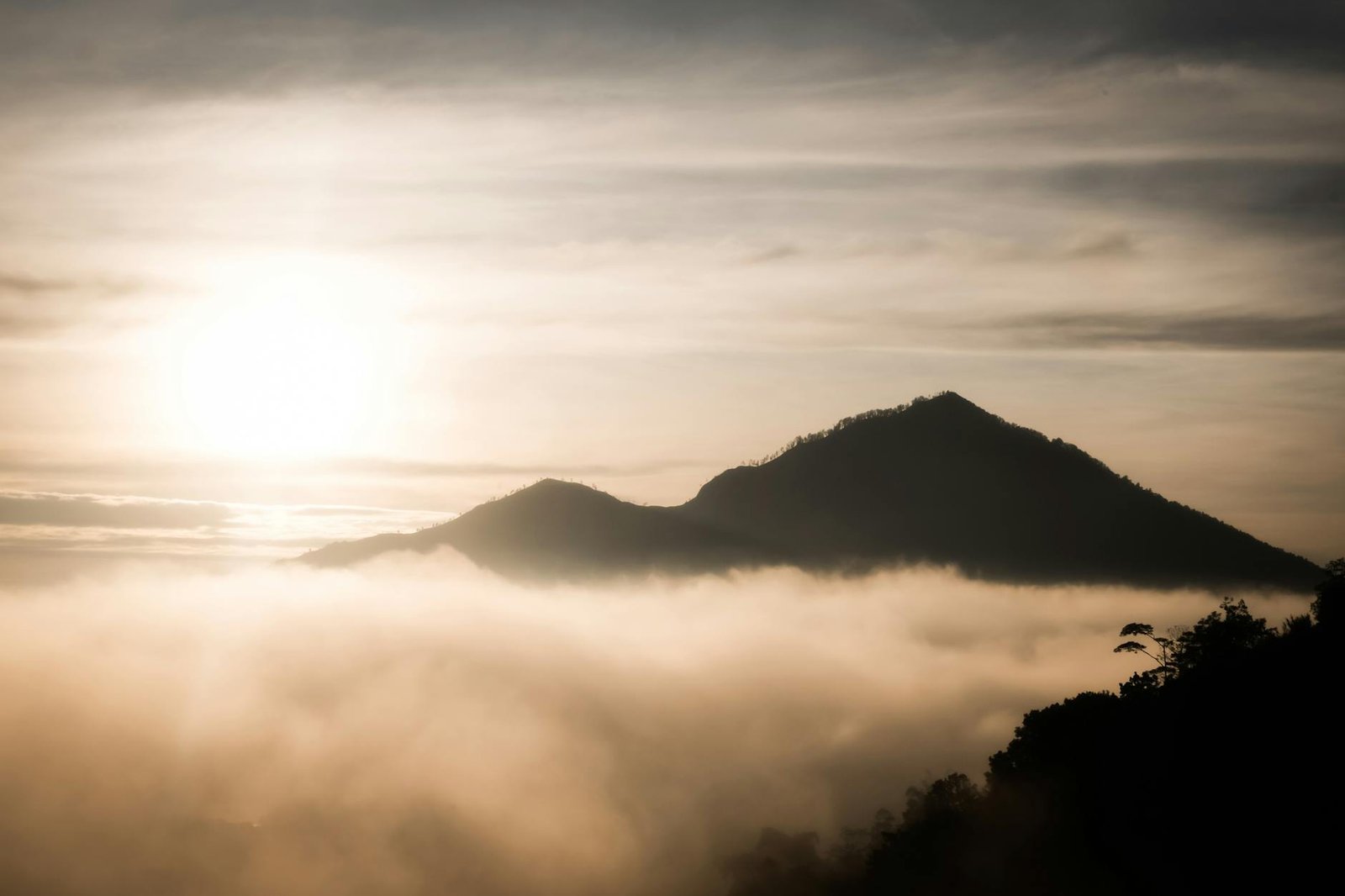 majestic sunrise over bali mountains